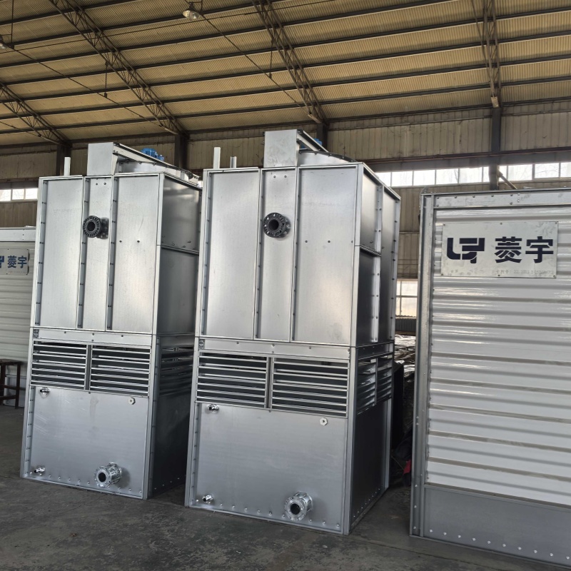 河南菱宇訂制款一體化深水盆方形逆流式鋼板冷卻塔,讓客戶省去建設水池的煩惱